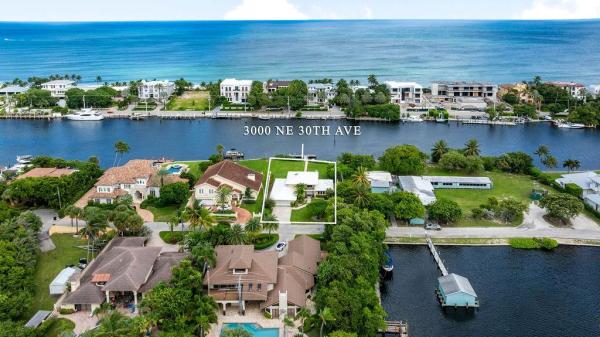 Cap's Island, 3000 NE 31st Ave, Lighthouse Point, Florida 33064, image 1