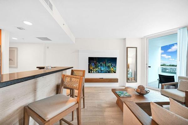 The Q Club Resort & Residences, 505 N Fort Lauderdale Beach Blvd #805, Fort Lauderdale, Florida 33304, image 3