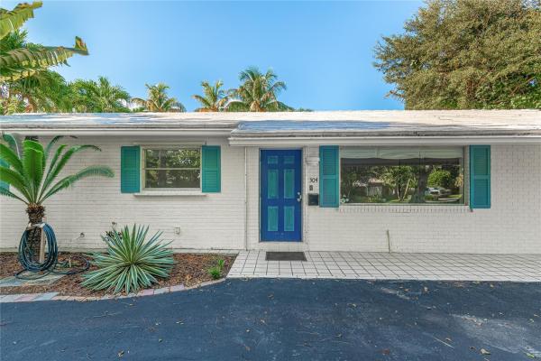 Manor Grove, 304 NE 20th St, Wilton Manors, Florida 33305, image 1