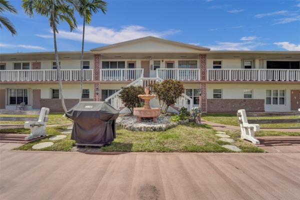 Crystal Court Manor, 1300 N 12th Ct #7B, Hollywood, Florida 33019, image 1