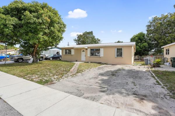 Lake Worth Hills, 5624 S 37th Ct, Greenacres, Florida 33463, image 1