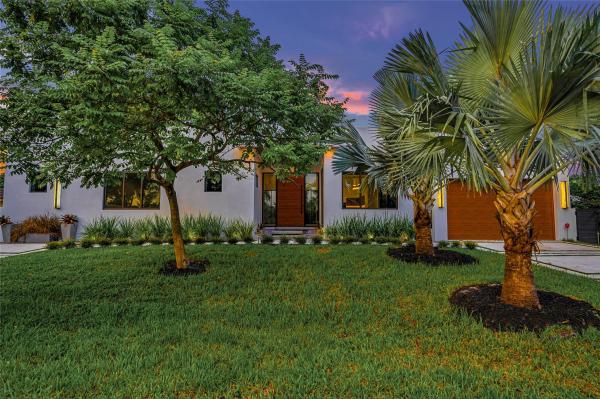 Sunset Manors, 215 NE 28th Ct, Wilton Manors, Florida 33334, image 3