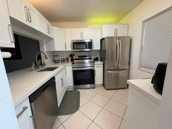 Oriole Gardens 3, 7610 NW 1st St #201, Margate, Florida 33063, image 1