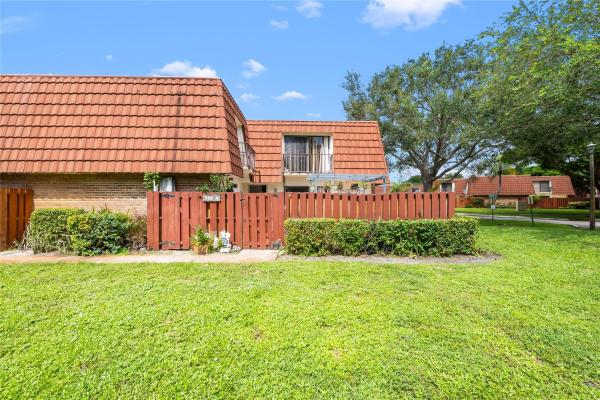 3112 Spanish Wells Dr #14-A, Delray Beach, Florida 33445, image 1