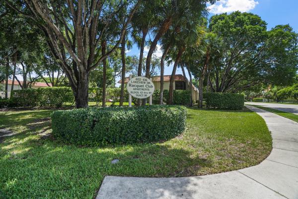 416 Lakeview Dr, Davie, Florida 33326, image 1