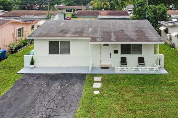 Gold Key Villas, 6888 NW 30th St, Sunrise, Florida 33313, image 1