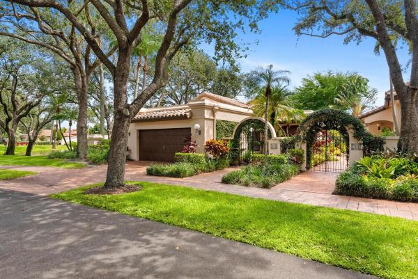 Villa D'Este, 572 Deer Creek Via Genova, Deerfield Beach, Florida 33442, image 1