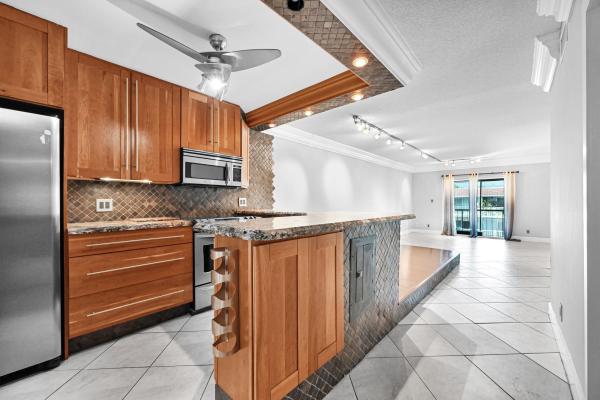 Hidden Harbor, 1775 N Andrews Sq #308W, Fort Lauderdale, Florida 33311, image 1