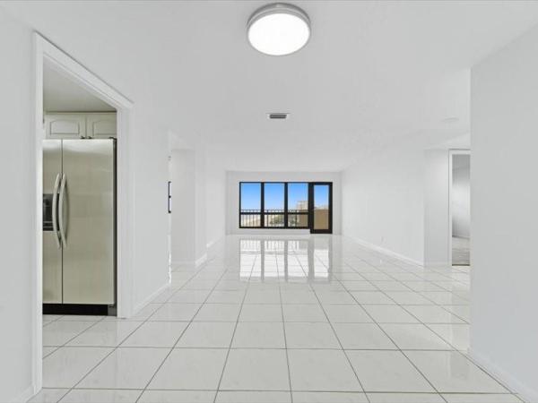 Sea Ranch Club C, 4900 N Ocean Blvd #1405, Lauderdale By The Sea, Florida 33308, image 1