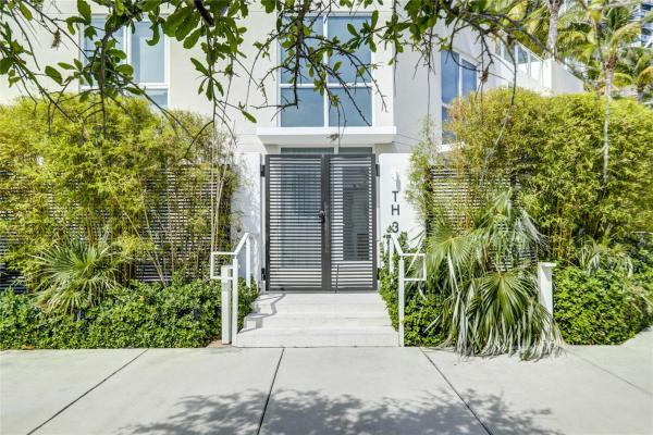 Tiffany House, 401 N Birch Rd #TH3, Fort Lauderdale, Florida 33304, image 1