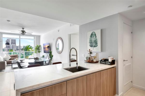 Tiffany House, 401 N Birch Rd #504, Fort Lauderdale, Florida 33304, image 1