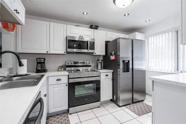 Las Vistas In Inverrary, 3601 Inverrary Dr #107, Lauderhill, Florida 33319, image 1