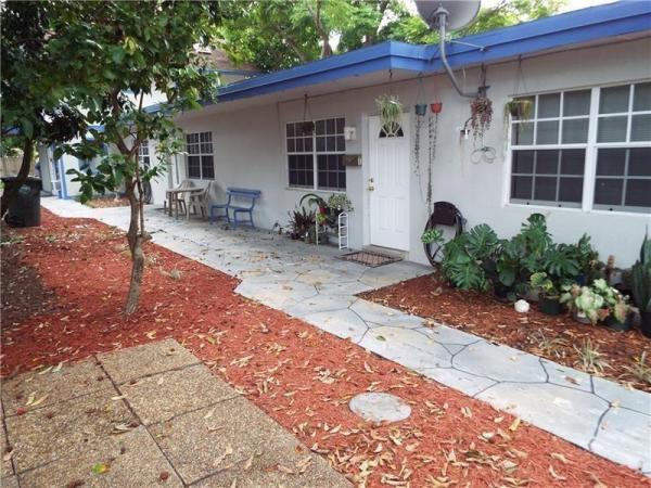 Central Oakland Park, 898 NE 39th St, Oakland Park, Florida 33334, image 1