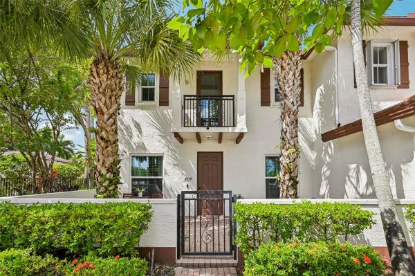 Paloma Lakes, 4714 Monarch Way, Coconut Creek, Florida 33073, image 1