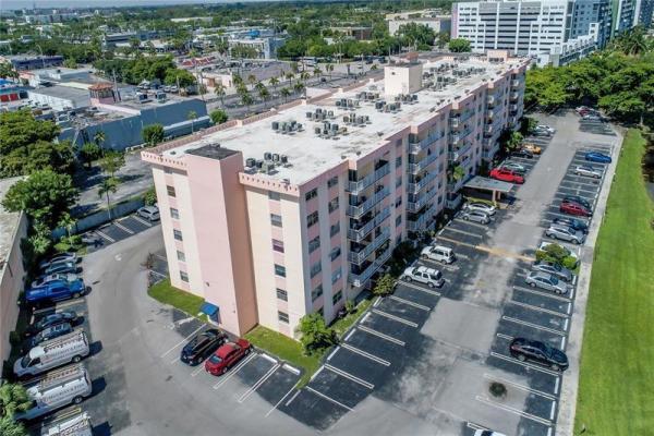 Tall Trees, 16465 NE 22 Ave #105, North Miami Beach, Florida 33160, image 1