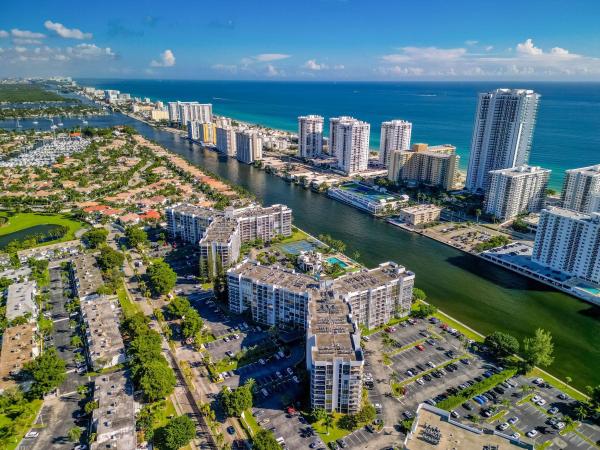Oceanview Park, 800 Parkview Dr #625, Hallandale Beach, Florida 33009, image 1