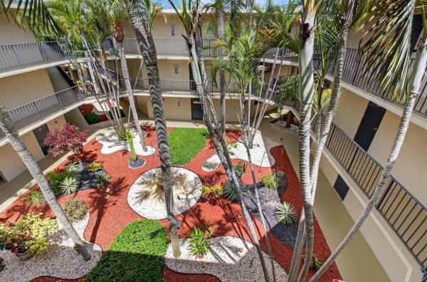 Cypress At Las Verdes, 5370 Las Verdes Cir 319, Delray Beach, Florida 33484, image 1