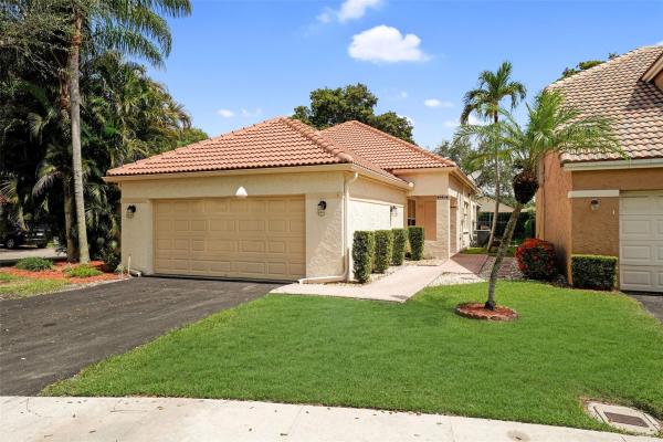 Oak Park, 2687 Oak Park Cir, Davie, Florida 33328, image 1