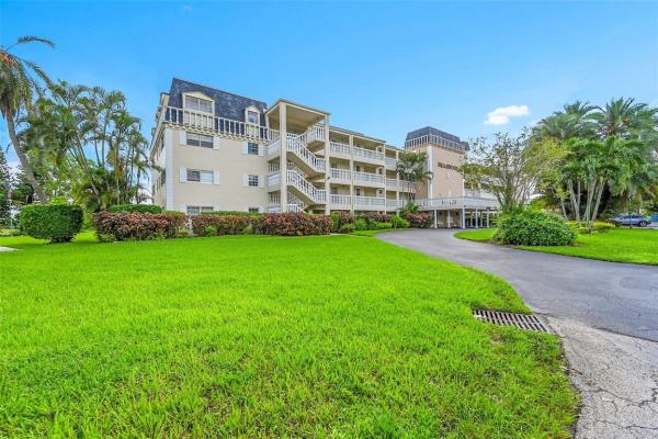 Briarwood Club, 3475 Broken Woods Dr #401, Coral Springs, Florida 33065, image 1