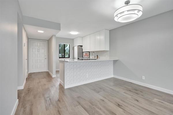 4539 Luxemburg Ct 201, Lake Worth, Florida 33467, image 1