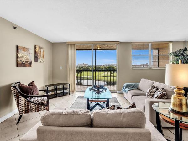 Rolling Hills Golf And Tennis Club, 3300 W Rolling Hills Cir #705, Davie, Florida 33328, image 1
