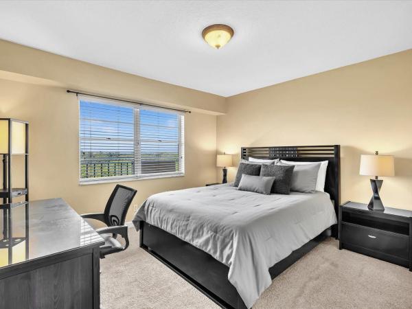 Rolling Hills Golf And Tennis Club, 3300 W Rolling Hills Cir #705, Davie, Florida 33328, image 1