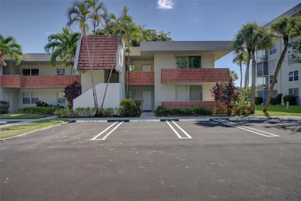 Palm-Aire Country Club 9, 823 Cypress Blvd #201, Pompano Beach, Florida 33069, image 1