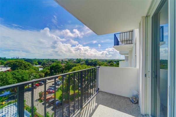 Drake Tower, 1800 N Andrews Ave #7B, Fort Lauderdale, Florida 33311, image 2