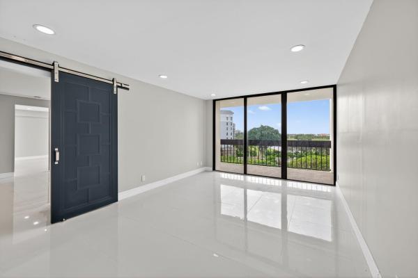 Lincoln Tower, 2400 Presidential Way #505, West Palm Beach, Florida 33401, image 1