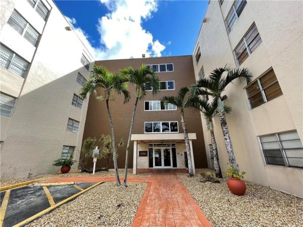 6950 Miami Gardens Dr #2-510, Hialeah, Florida 33015, image 1