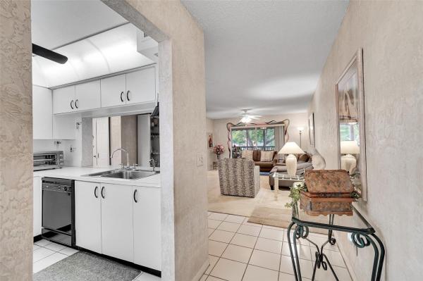 Sunrise Lakes 4, 10368 NW 24th Pl #204, Sunrise, Florida 33322, image 1