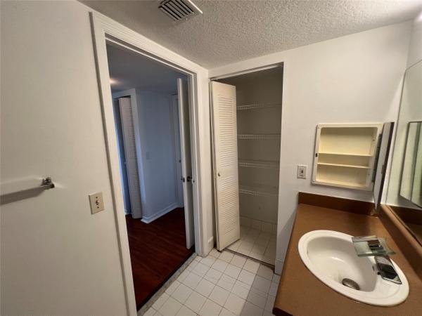 Emerald Isle At Laguna Lakes, 4101 San Marino Blvd #108, West Palm Beach, Florida 33409, image 2
