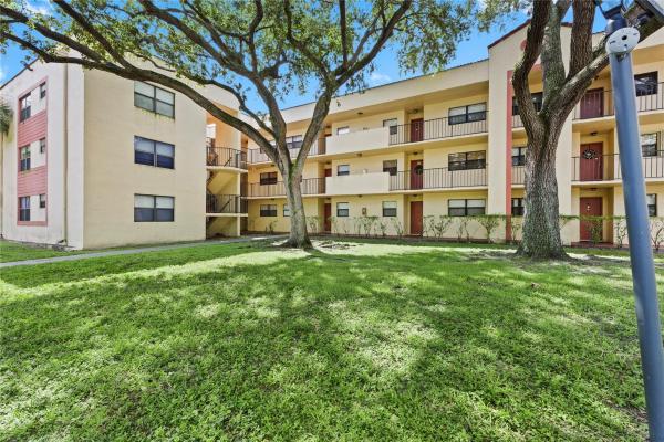 Miramar Club, 3199 Foxcroft Rd #304, Miramar, Florida 33025, image 1
