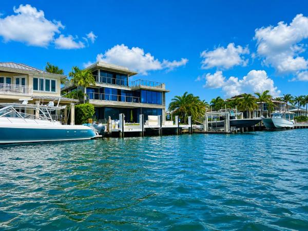 Lauderdale Harbors, 1701 SE 12th Ct, Fort Lauderdale, Florida 33316, image 1