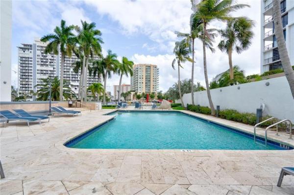 Gallery One, 2670 E Sunrise Blvd #1119, Fort Lauderdale, Florida 33304, image 1
