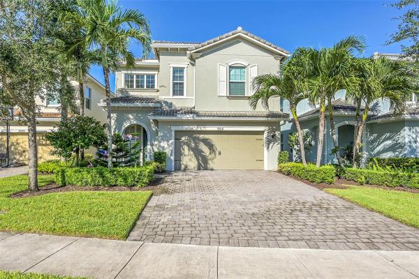 Parkview At Hillcrest, 964 Banyan Dr, Hollywood, Florida 33021, image 1