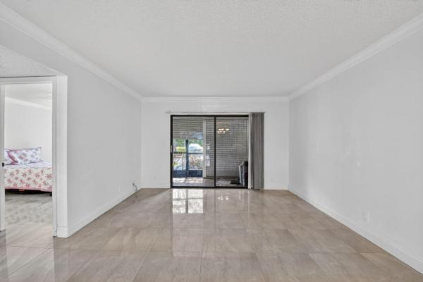 Pembridge At Lakes Of Delray, 15401 Pembridge Ave #13, Delray Beach, Florida 33484, image 2