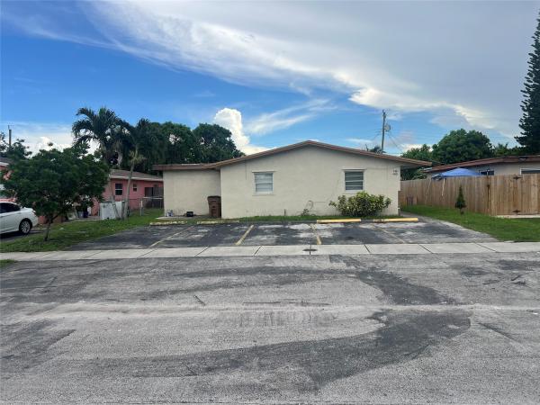 Pompano Beach Highlands, 340 NE 44th St, Deerfield Beach, Florida 33064, image 1