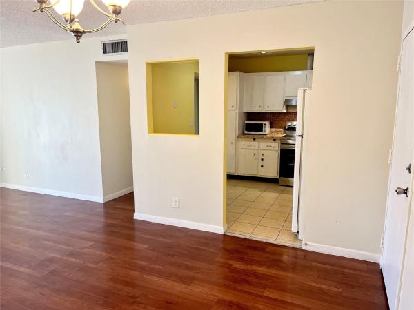 Brookfield Gardens North, 700 SE 2nd Ave #416, Deerfield Beach, Florida 33441, image 3