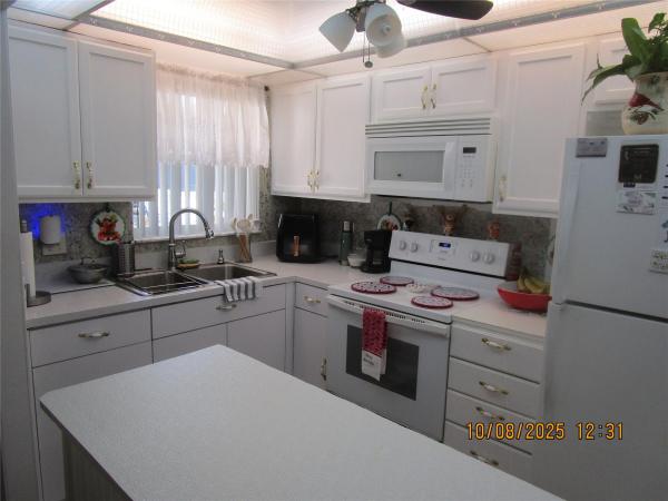Sunrise Lakes 3, 8841 Sunrise Lakes Blvd #112, Sunrise, Florida 33322, image 1