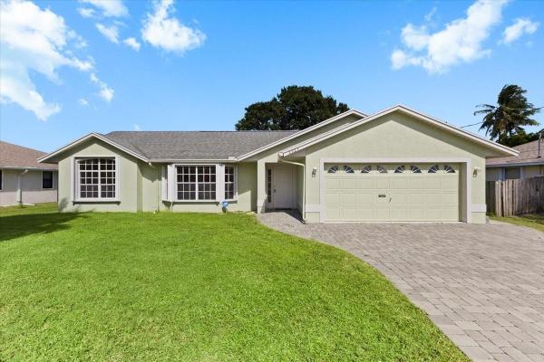 Southbend Lakes Estates, 2923 SE Bella Rd, Port St. Lucie, Florida 34984, image 1