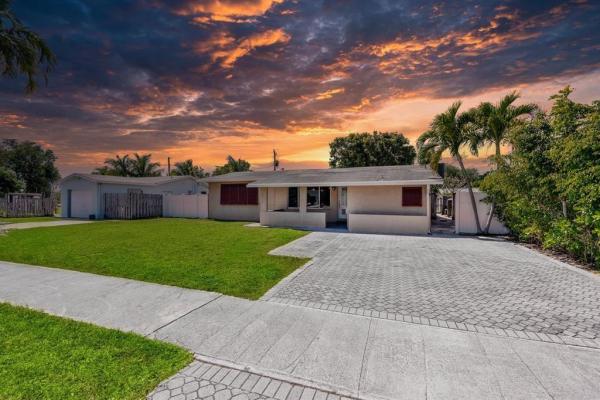 Deerfield Shores, 271 SE 8th Ave, Deerfield Beach, Florida 33441, image 1