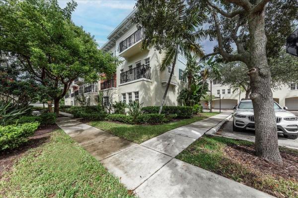 Orchid Grove, 625 SW 1st Ave #625, Pompano Beach, Florida 33060, image 1
