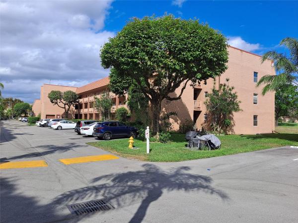Sunrise Lakes 3, 9621 Sunrise Lakes Blvd #203, Sunrise, Florida 33322, image 1