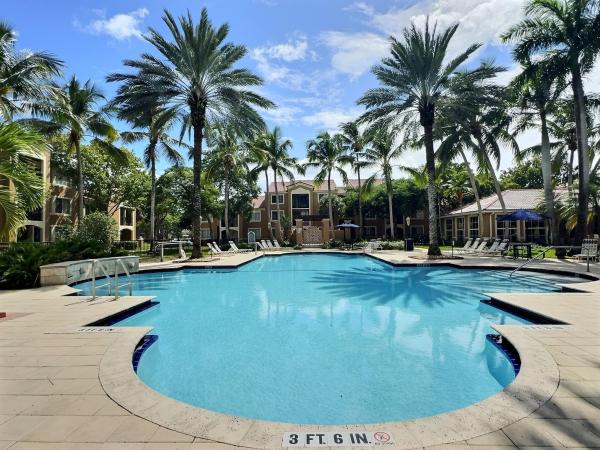 St Andrews At Nob Hill, 7940 N Nob Hill Rd #108, Tamarac, Florida 33321, image 1