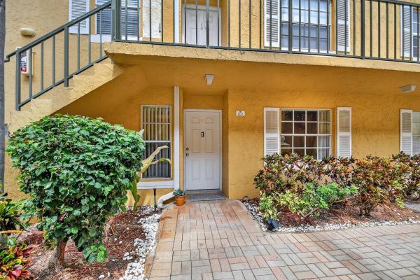 1115 Lake Shore Dr #102, Lake Park, Florida 33403, image 1