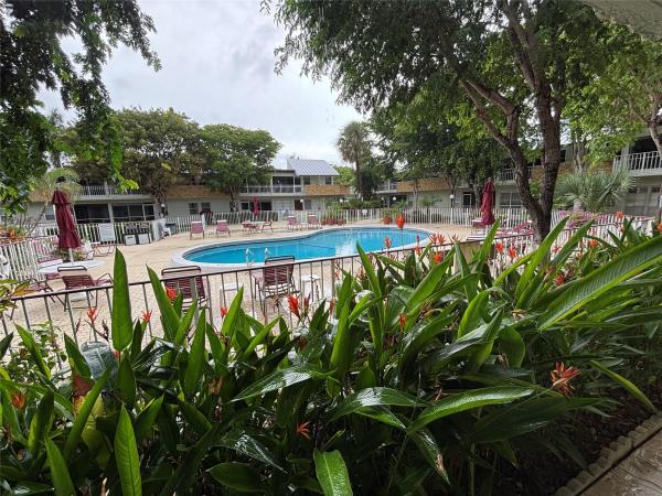 Monaco Gardens, 860 SE 6th Ave #303, Deerfield Beach, Florida 33441, image 1