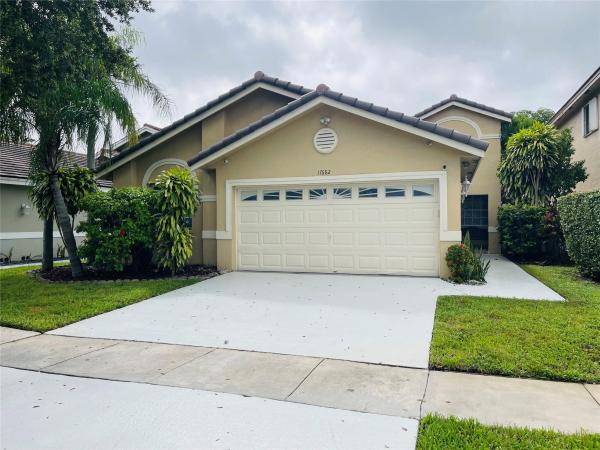 Tiffany Cove At Silver Lakes, 17682 SW 5th St, Pembroke Pines, Florida 33029, image 1