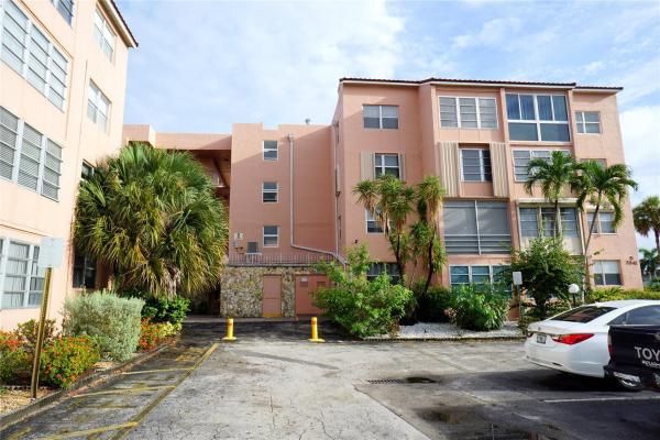 Somerset, 2821 Somerset Dr #203, Lauderdale Lakes, Florida 33311, image 1