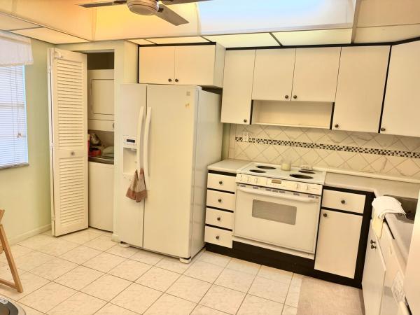 Colony Point, 1101 Colony Point Cir #220, Pembroke Pines, Florida 33026, image 1